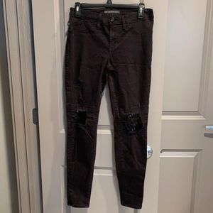 Jean with sequin knees patches